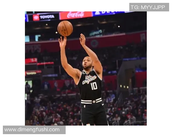 快船与开拓者激战八月八日期待精彩对决与球星表现 快船与开拓者激战八月八日期待精彩对决与球星表现