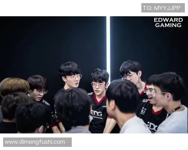 EDG以73分稳居冠军杯积分榜首位其他战队紧追不舍 EDG以73分稳居冠军杯积分榜首位其他战队紧追不舍