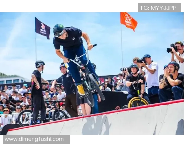 极限运动的魅力与挑战:深入杭州极限运动队的技术与训练揭秘 极限运动的魅力与挑战:深入杭州极限运动队的技术与训练揭秘