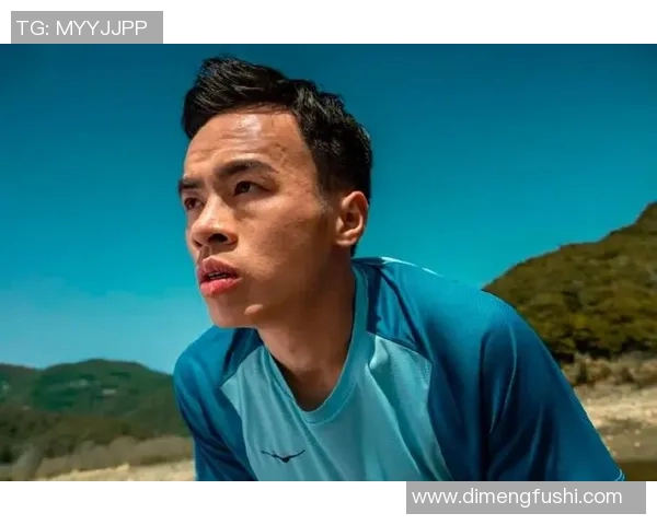 李伟亲授攀岩技巧与心得分享助你轻松征服高峰