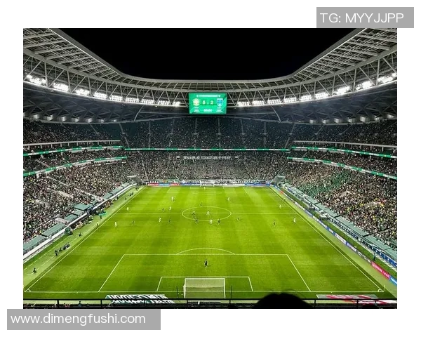 进球精彩纷呈：回顾足球场上的经典瞬间与突破性进攻时刻